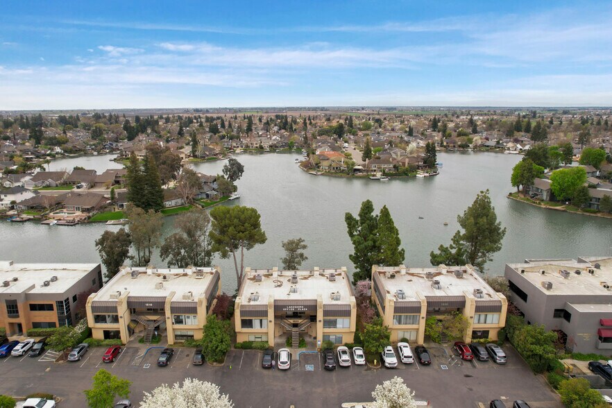 More Photos Of 1820 W Kettleman Ln, Lodi Office For Sale