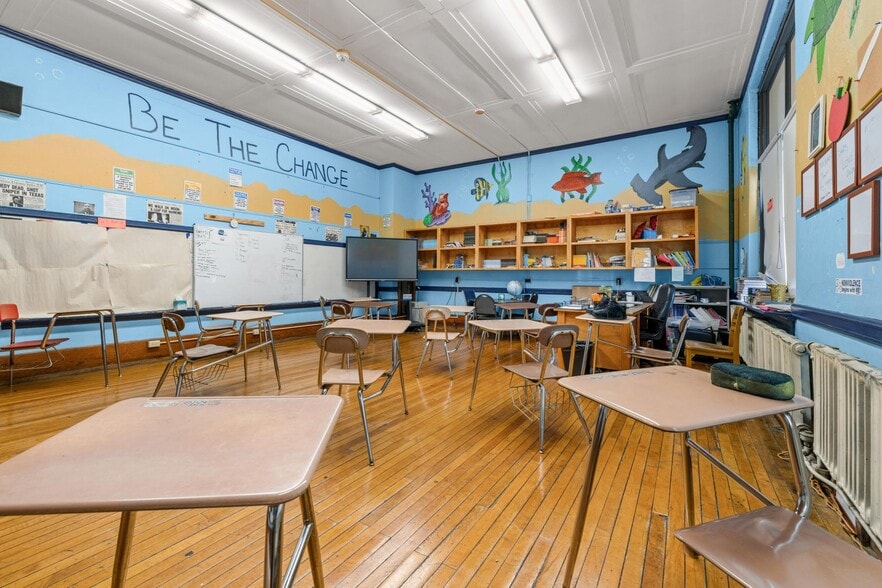 More Photos Of 21 Davidson Ave, Buffalo Schools For Sale