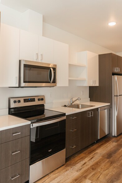 More Photos Of 7448 N Saint Louis Ave, Portland Apartments For Sale