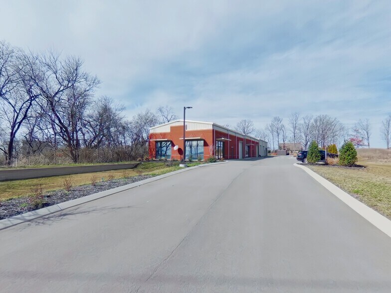 More Photos Of 825 Carthage Hwy, Lebanon Flex For Lease