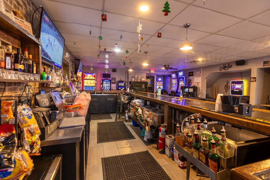 More Photos Of 7815 Ogden Ave, Lyons Restaurant For Sale