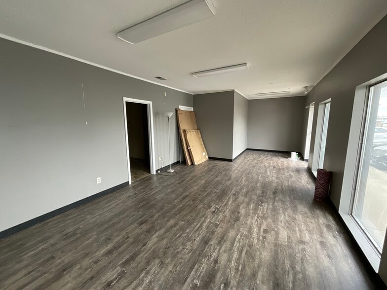 More Photos Of 821 W Coliseum Blvd, Fort Wayne Unknown For Sale