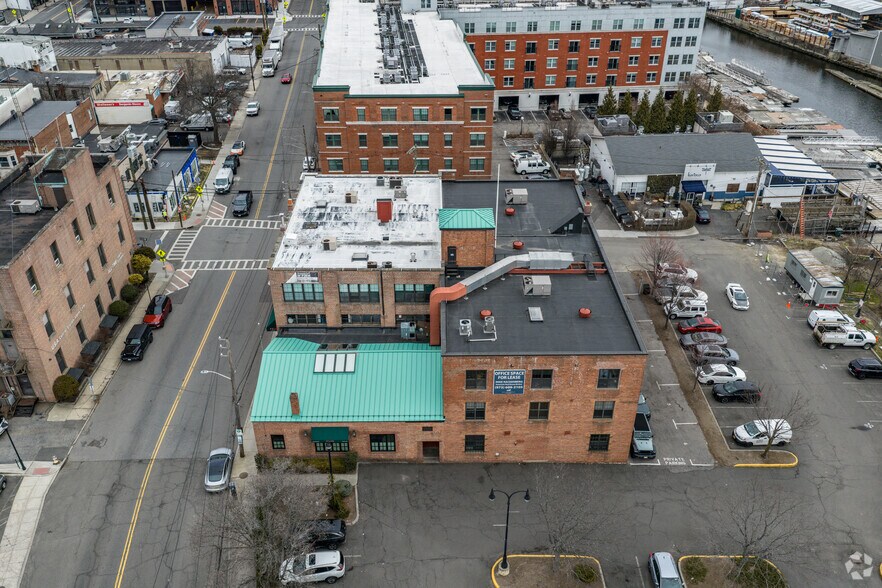 More Photos Of 14-20 Willett Ave, Port Chester Office For Lease