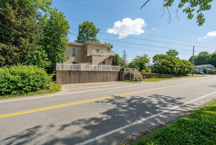More Photos Of 223 High St, Somersworth Multifamily For Sale