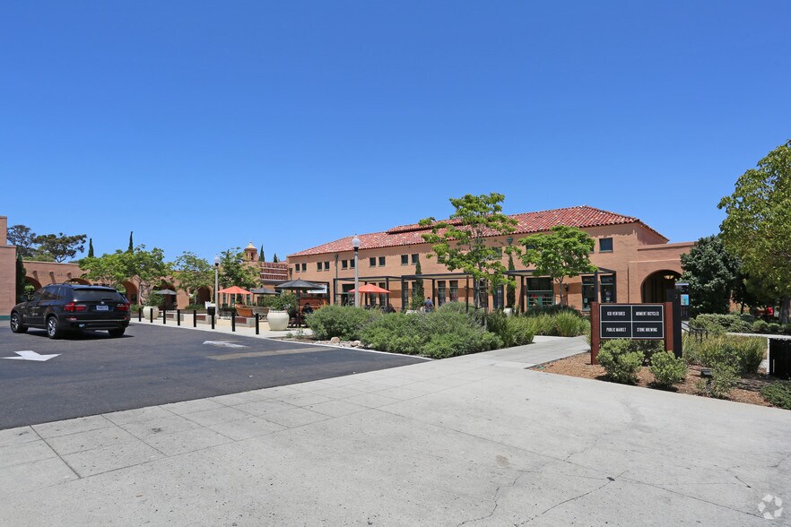 More Photos Of 2820 Historic Decatur Rd, San Diego Unknown For Lease