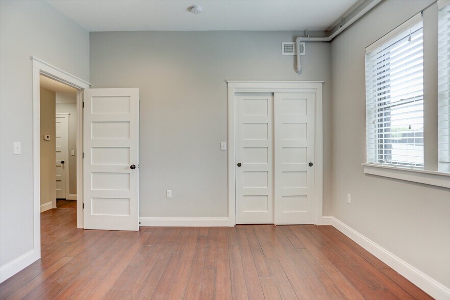 More Photos Of 218 W Main St, Urbana Office For Sale