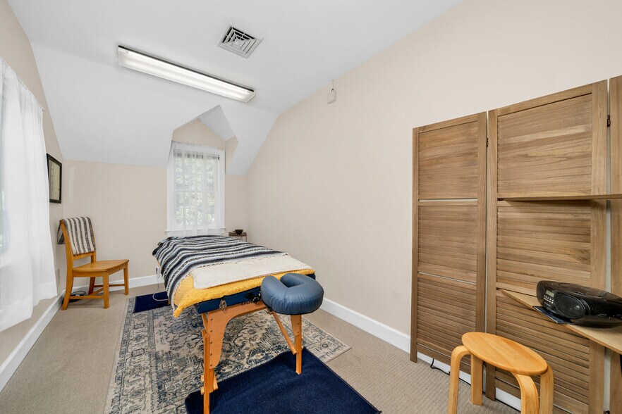More Photos Of 58 Main St, Topsfield Office For Sale
