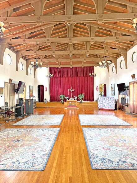 More Photos Of 1821 Catalina Ave, Berkeley Religious Facility For Lease