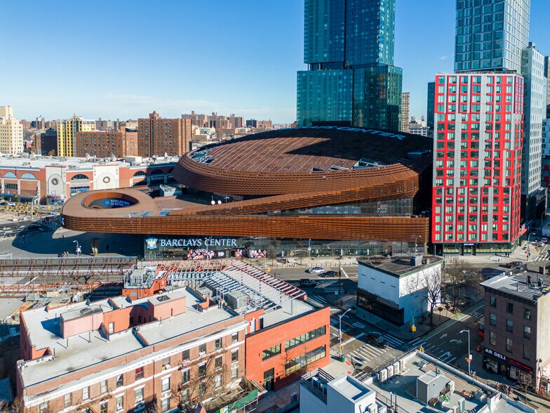 More Photos Of 178 Flatbush Ave, Brooklyn Storefront Retail Office For Lease