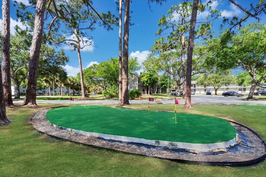More Photos Of 16321 Bolesta Rd, Clearwater Apartments For Sale