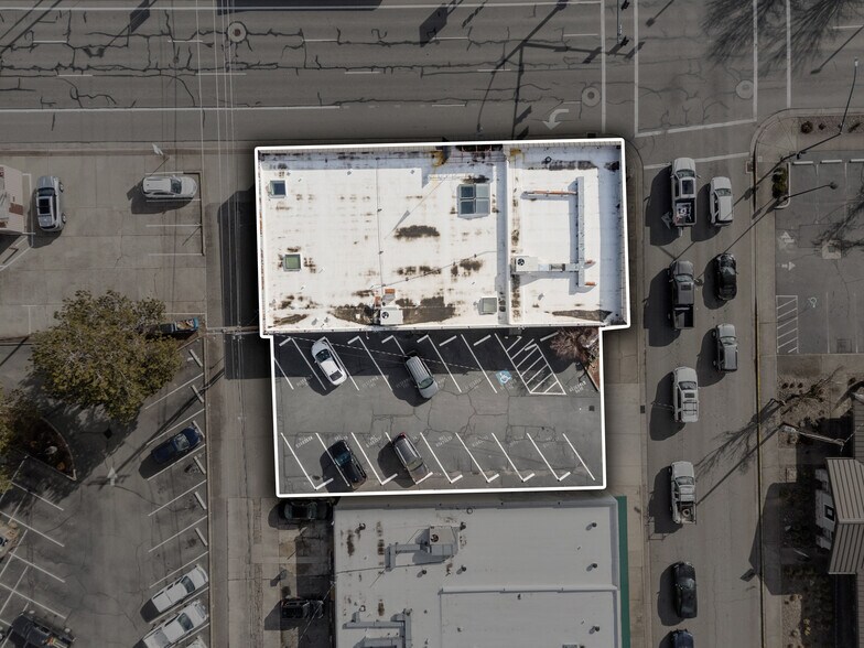 More Photos Of 206 NE 7th St, Grants Pass Office For Sale