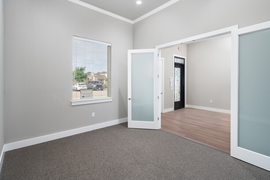 More Photos Of 1400 N Coit Rd, McKinney Unknown For Lease