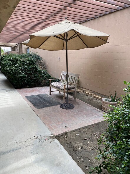 More Photos Of 45902 Oasis St, Indio Medical For Lease