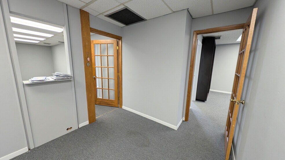 More Photos Of 2131 Hollywood Blvd, Hollywood Office Residential For Lease