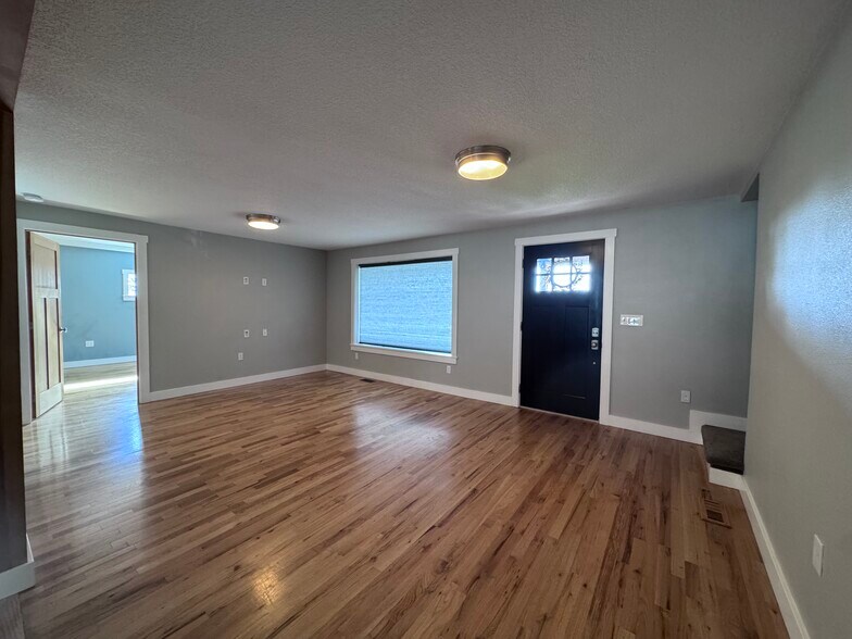 More Photos Of 1505 NW 10th Ave, Camas Multifamily For Sale