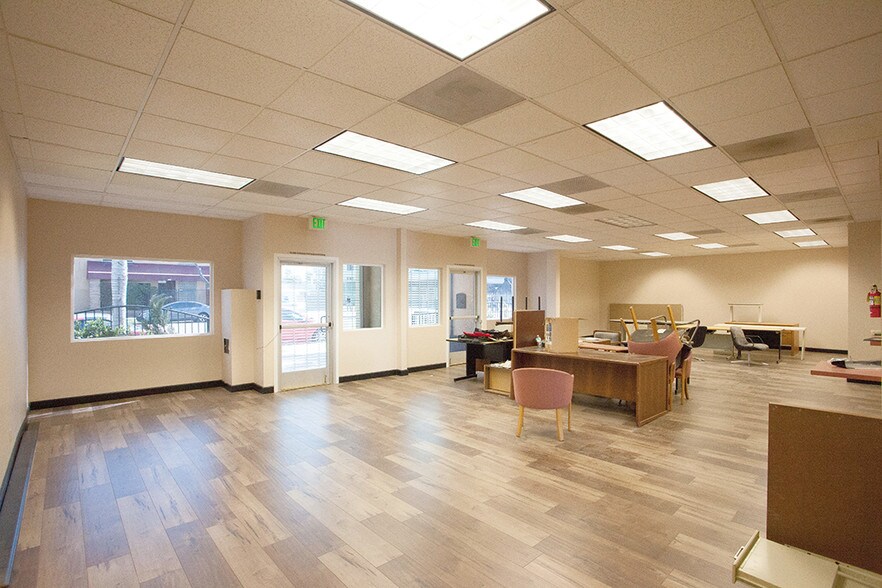 More Photos Of 425-427 Atlantic Ave, Long Beach Office For Sale