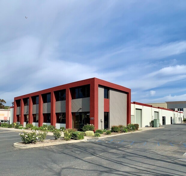 More Photos Of 20 N Aviador St, Camarillo Warehouse For Lease
