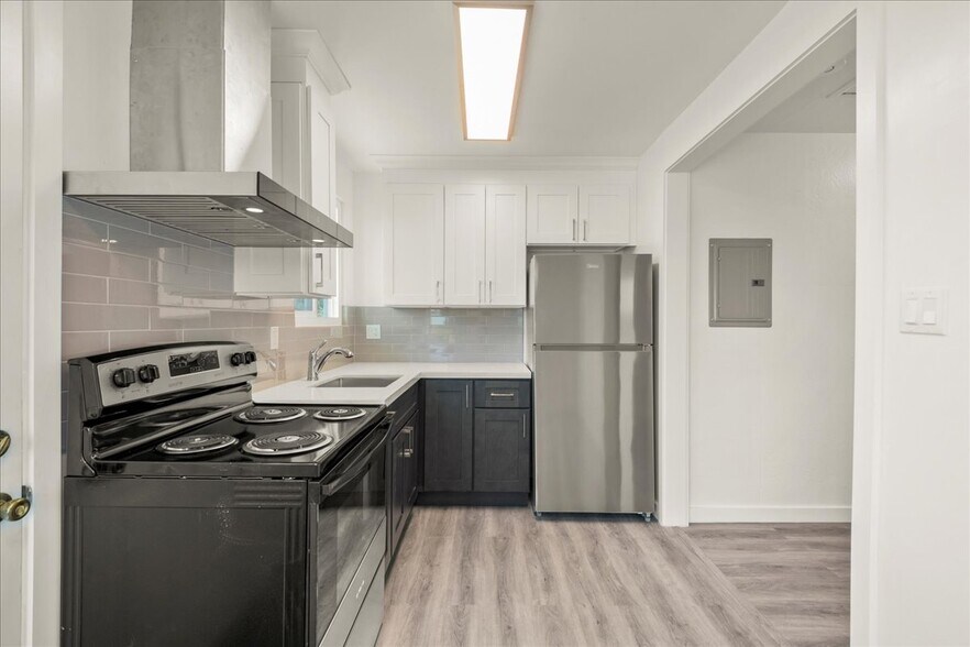 More Photos Of 2231 E 28th St, Oakland Apartments For Sale