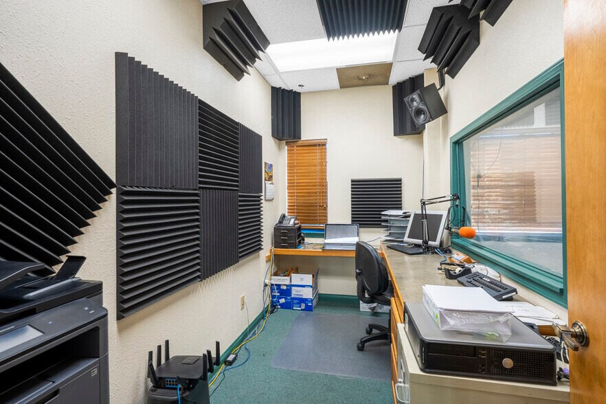 More Photos Of 1101 S Broadway, Santa Maria Medical For Sale