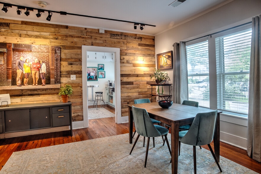 More Photos Of 7707 Poplar Pike, Germantown Office For Lease