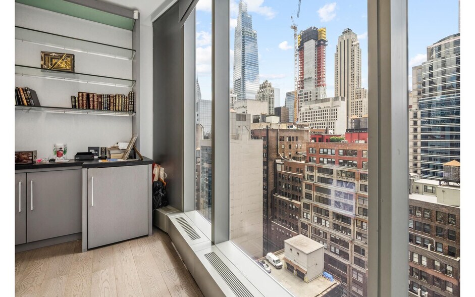 More Photos Of 50 W 47th St, New York Office Residential For Sale