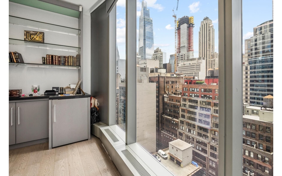More Photos Of 50 W 47th St, New York Office Residential For Sale