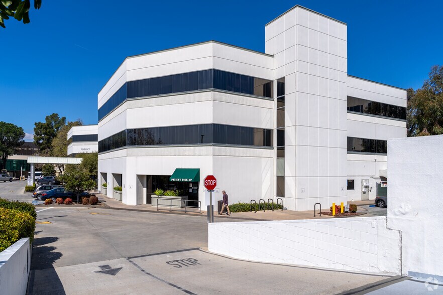 More Photos Of 11550 Indian Hills Rd, Mission Hills Medical For Lease