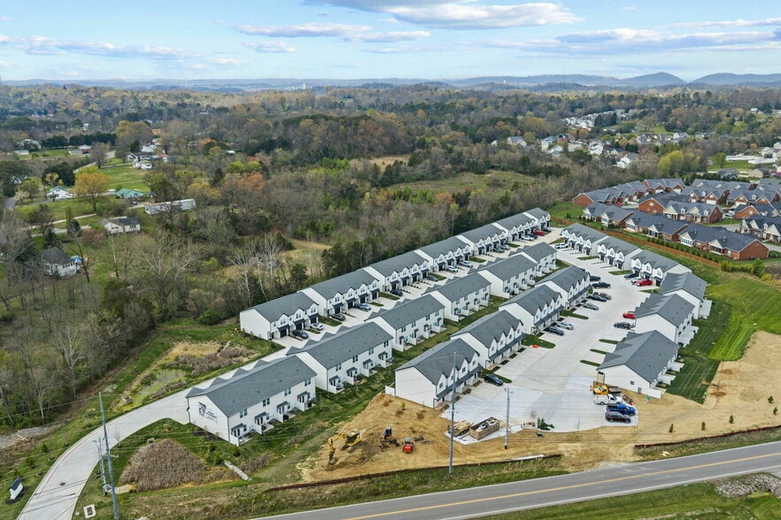 More Photos Of 1763 Strawberry Meadows Way, Knoxville Apartments For Sale