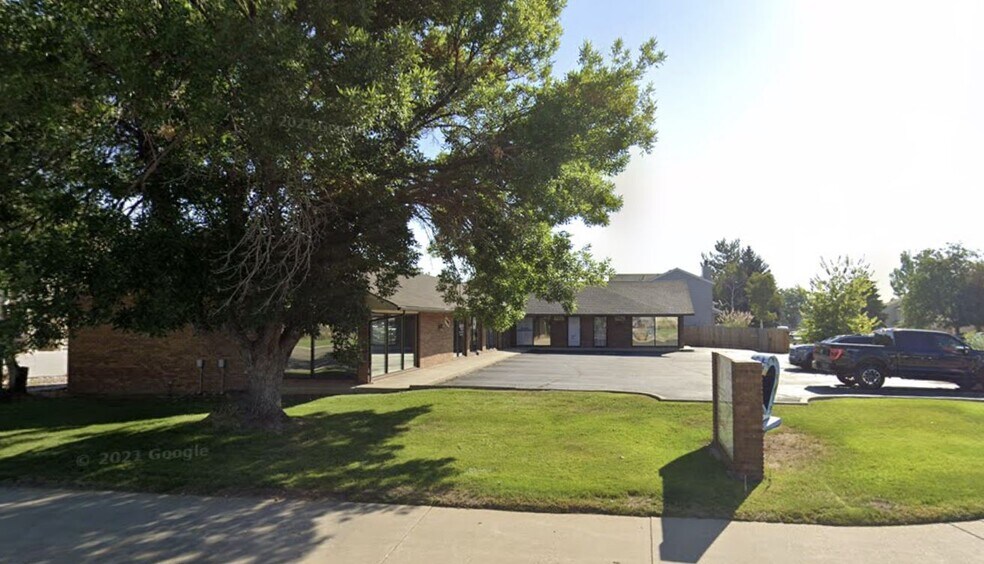 More Photos Of 103 E 42nd St, Loveland Medical For Lease