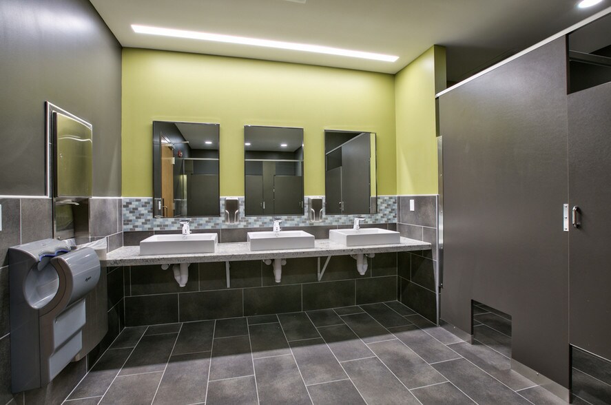 More Photos Of 3717 Apalachee Pky, Tallahassee Loft Creative Space For Lease