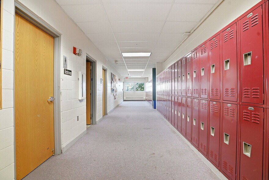 More Photos Of 6541 16TH Ave S, Richfield Schools For Lease