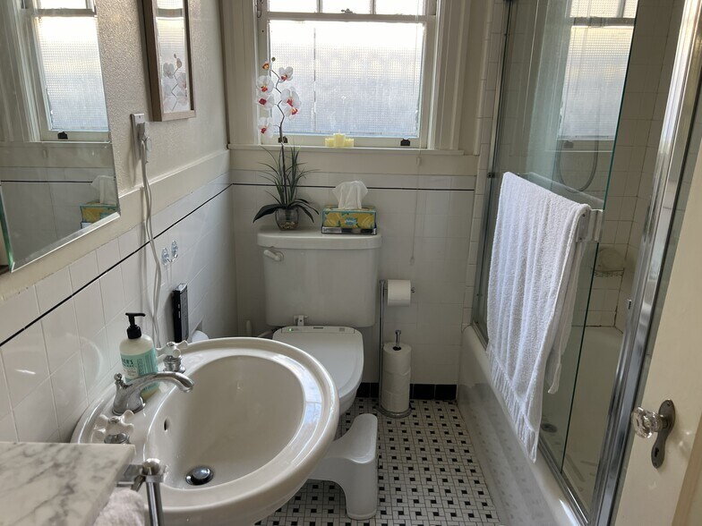 More Photos Of 712-714 Live Oak Ave, Menlo Park Apartments For Sale