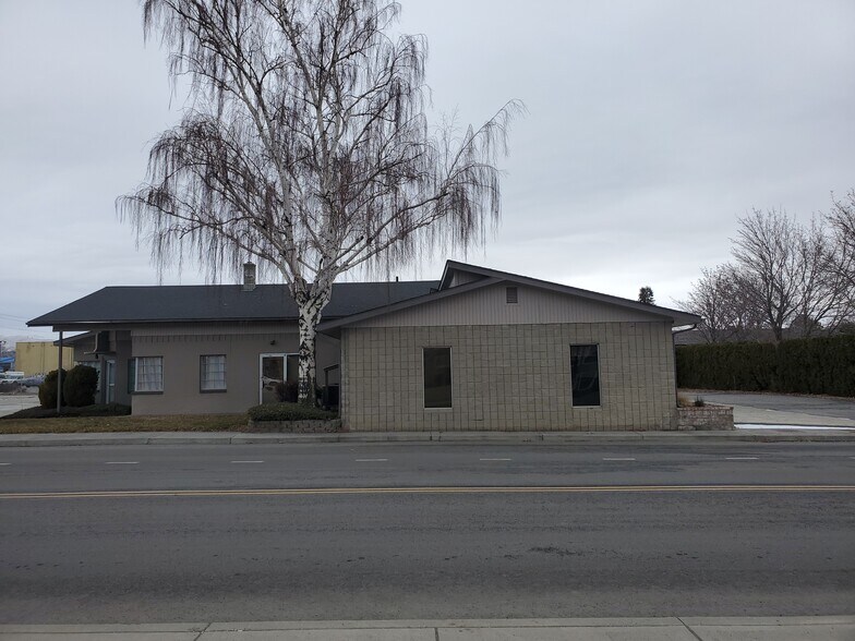 More Photos Of 98 E 9th St, Wenatchee Office Residential For Lease