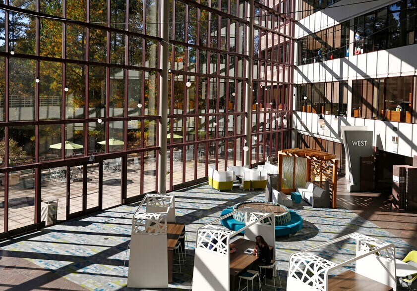 Photo of 2nd Floor Ste Main Lobby Level