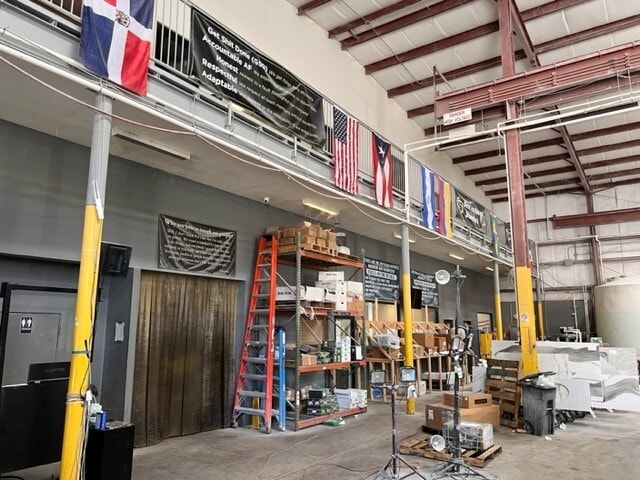 More Photos Of 1842 Gunn Hwy, Odessa Flex For Lease