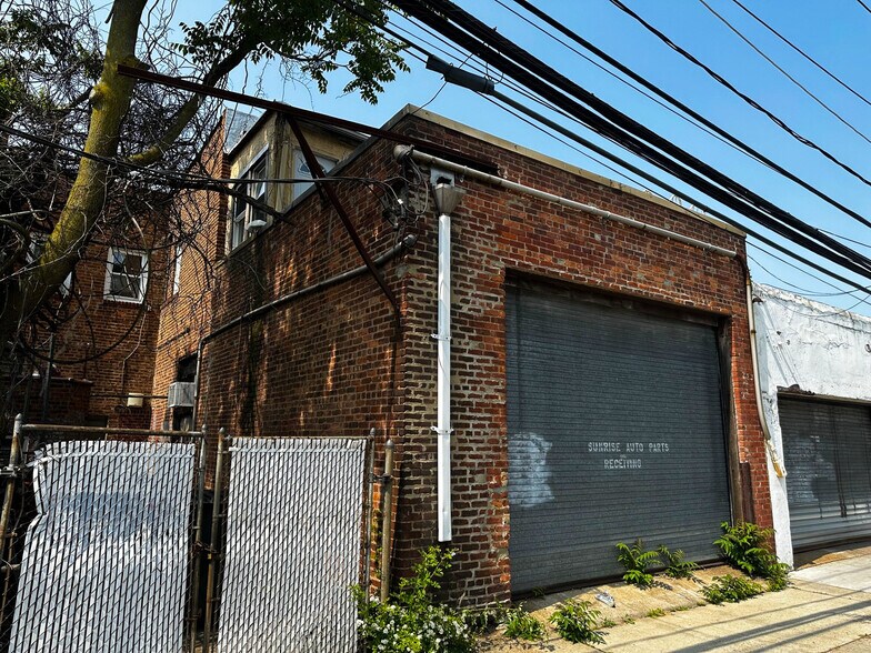 More Photos Of 315-321 Sunrise Hwy, Lynbrook Storefront Retail Residential For Sale