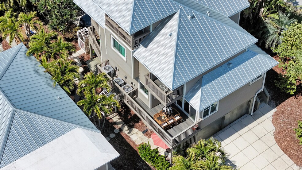 More Photos Of 5610 AVENIDA DEL MARE, Sarasota Specialty For Sale