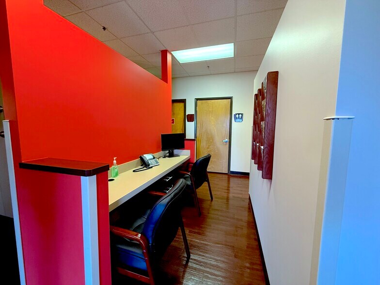 More Photos Of 1879 Nightingale Ln, Tavares Medical For Sale