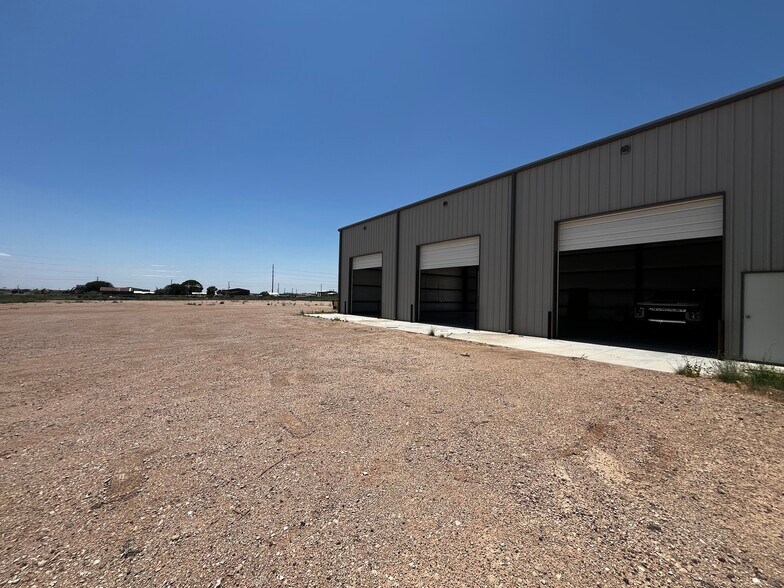 More Photos Of 4612 County Road 128, Midland Industrial For Lease