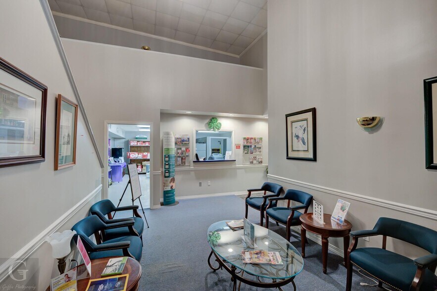 More Photos Of 7840 Jewella Ave, Shreveport Medical For Sale