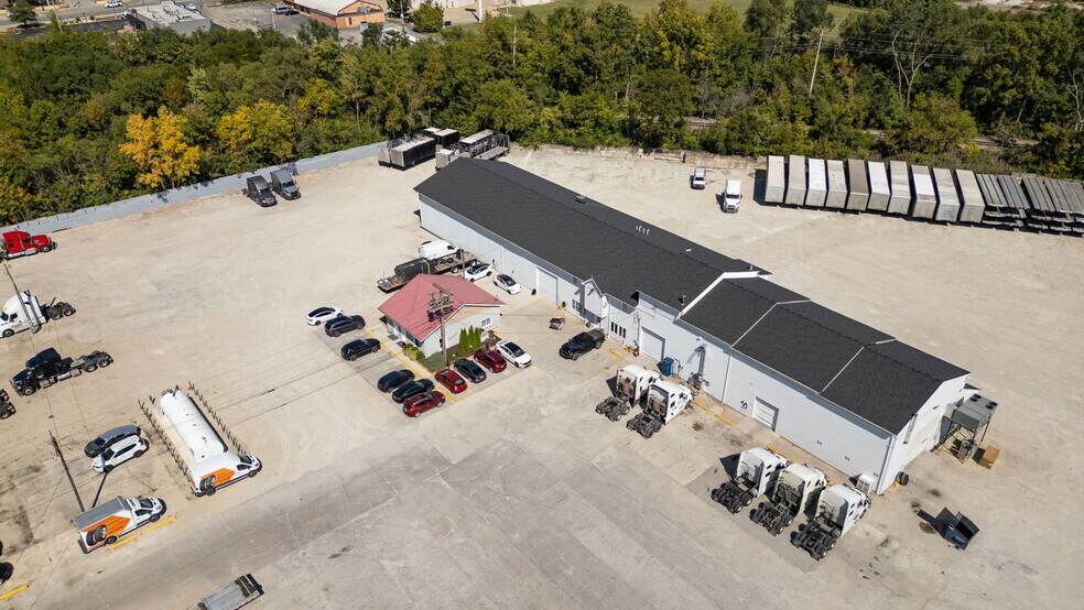 More Photos Of 1781 E Risser St, Kankakee Warehouse For Sale