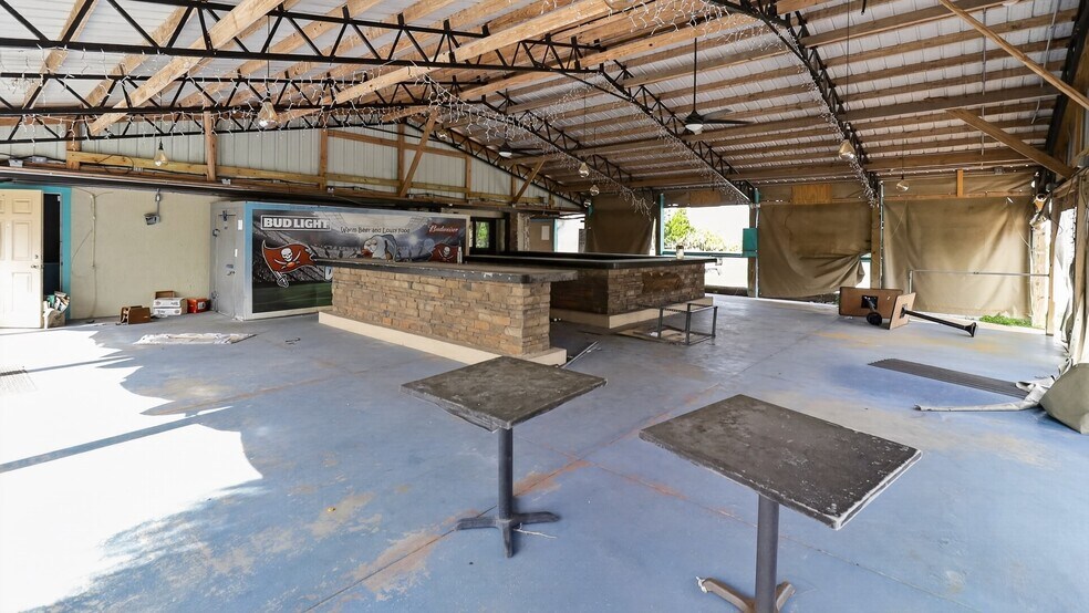 More Photos Of 3306 Shoal Line Blvd, Spring Hill Restaurant For Sale