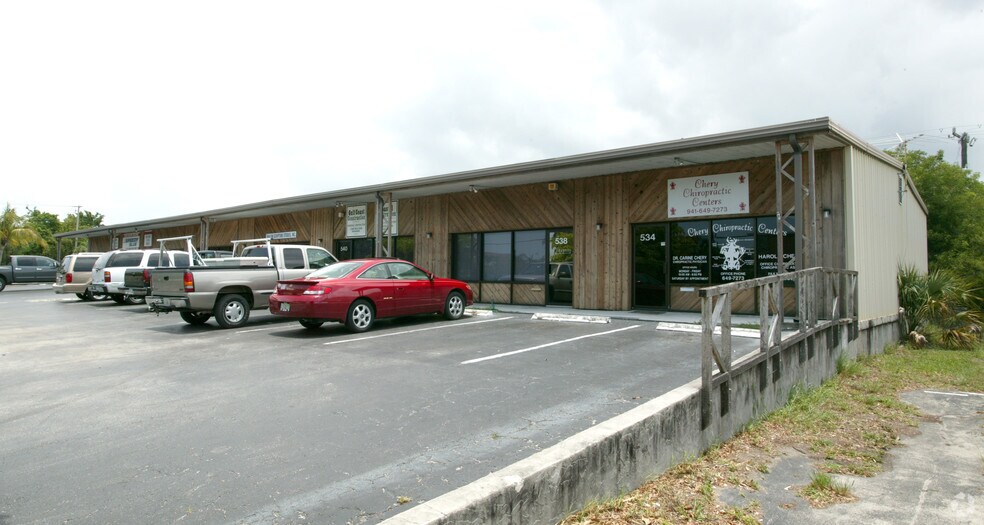 More Photos Of 524-550 10th St N, Naples Storefront Retail Office For Lease