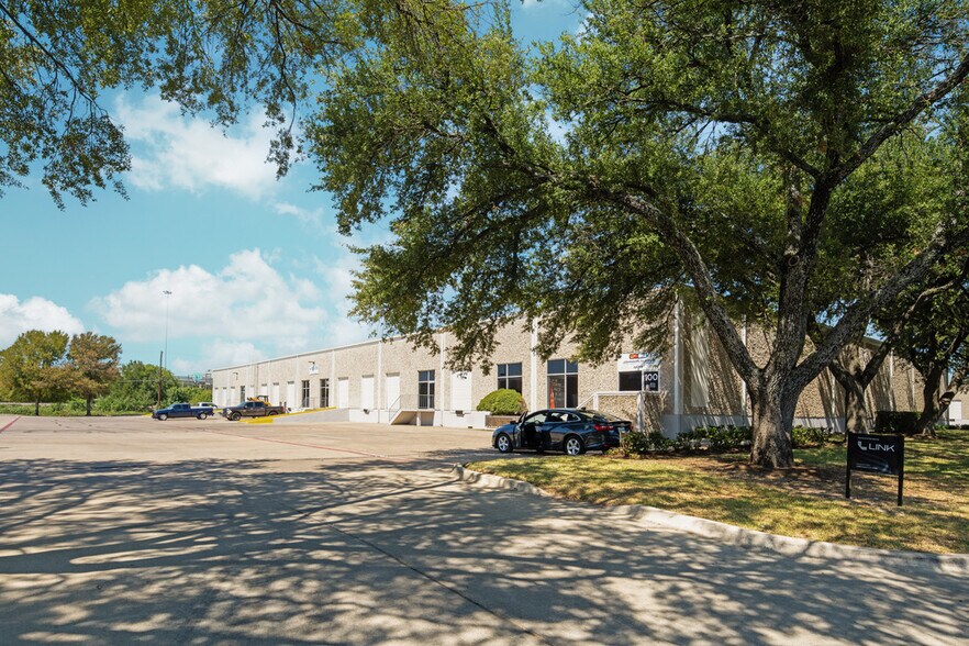 More Photos Of 9416 Neils Thompson Dr, Austin Warehouse For Lease