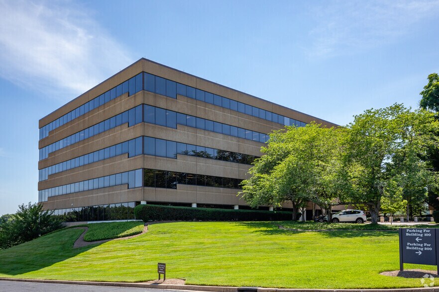 More Photos Of 402 Bna Dr, Nashville Unknown For Lease