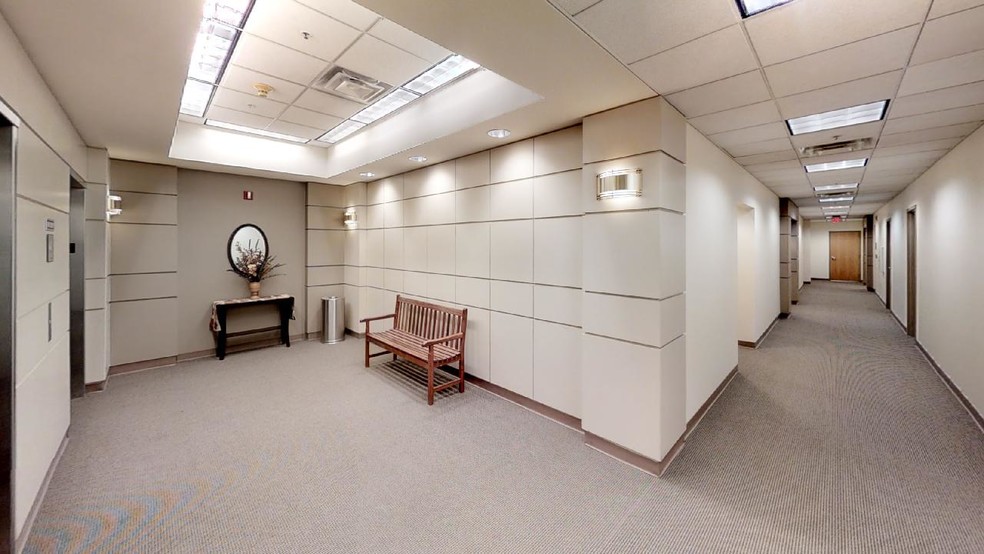 More Photos Of 1900 10th Ave, Columbus Medical For Lease