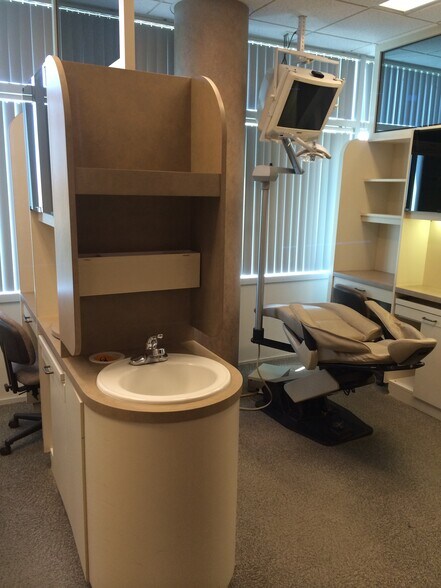 More Photos Of 5201 Deer Valley Rd, Antioch Office For Sale