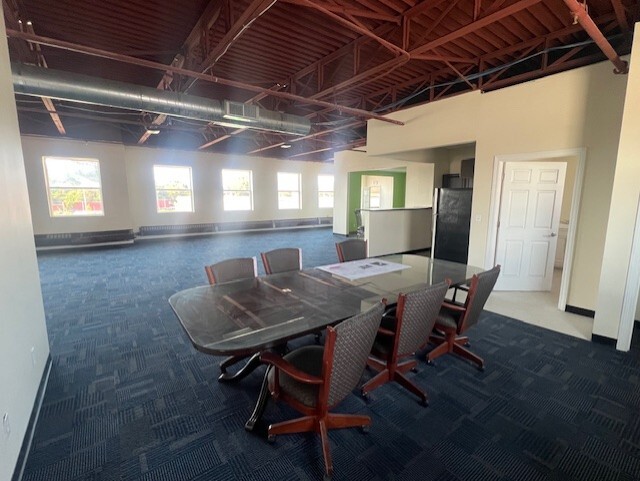More Photos Of 18222 Lanken Ave, Cleveland Manufacturing For Lease