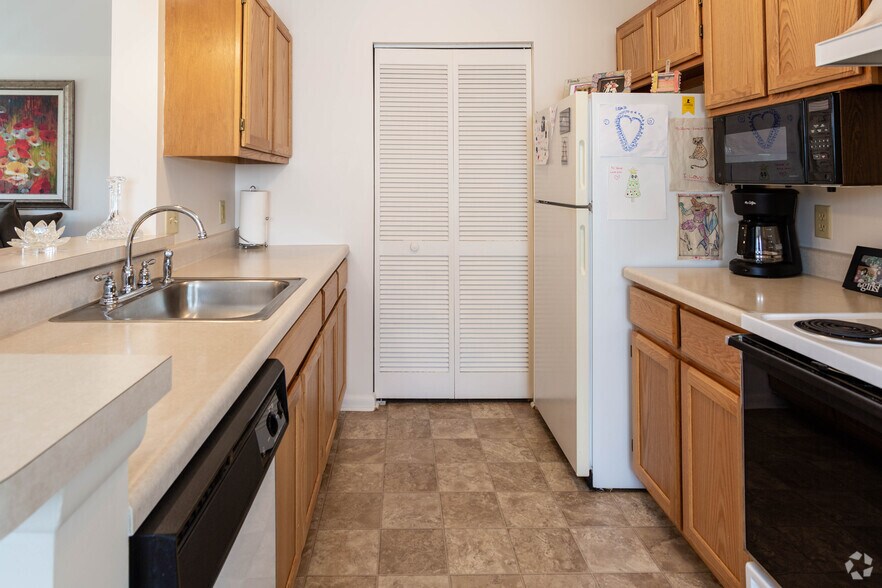 More Photos Of 150 Wexford Pl, Webster Apartments For Lease