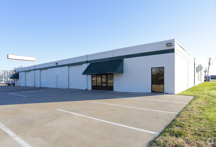 More Photos Of 7436 Tower St, Fort Worth Manufacturing For Sale